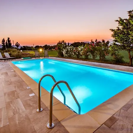 Martimi - 200m From Drapanias - Pool - Hot Tub - Sauna - Bbq アパート *